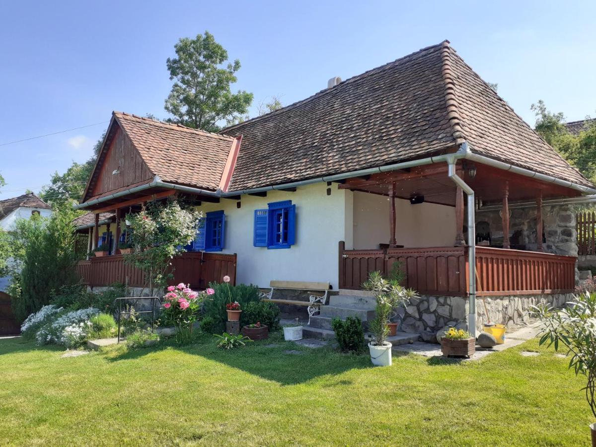 Siklod. Csaba Vendeghaz Hotel Exterior foto